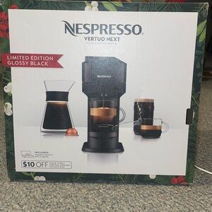 Nespresso Vertuo Next in Limited Edition Glossy Black